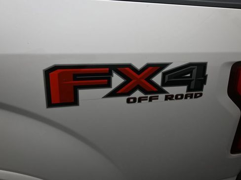 Used 2018 Ford F150 Platinum w/ Equipment Group 701A Luxury AWD/4WD image 2