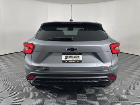 New 2026 Chevrolet Trax RS w/ Sunroof Package image 4