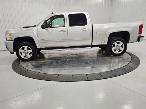 Used 2012 Chevrolet Silverado 2500 LT w/ Z71 Appearance Package image 2