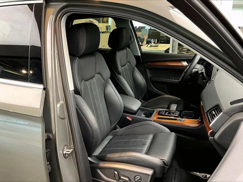 Certified 2023 Audi Q5 2.0T Premium Plus w/ Premium Plus Package image 8