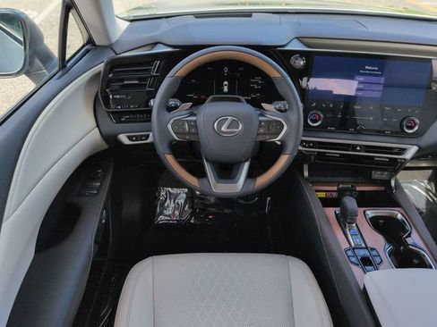 Used 2025 Lexus RX 350 Premium Plus w/ Convenience Package AWD/4WD image 16