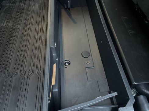 Used 2023 Ford F150 Platinum w/ Equipment Group 701A High image 12