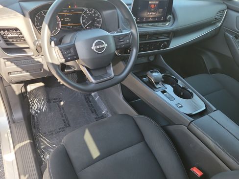 Certified 2025 Nissan Rogue S FWD image 14