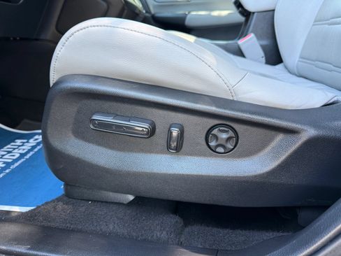 Used 2017 Honda CR-V EX-L image 37