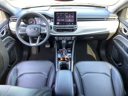 Used 2025 Jeep Compass Limited AWD/4WD image 47