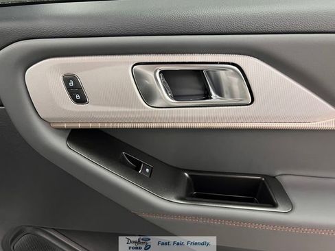 New 2026 Ford Explorer Active w/ Active Comfort Package RWD image 35
