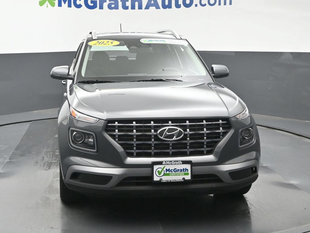 Used 2025 Hyundai Venue SEL FWD image 5