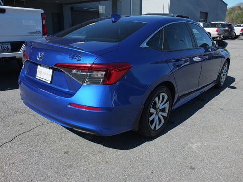 Used 2022 Honda Civic LX image 3