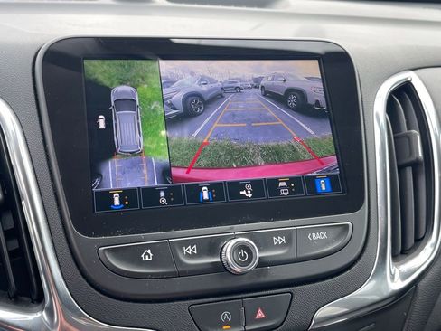 Used 2023 Chevrolet Equinox LT image 22