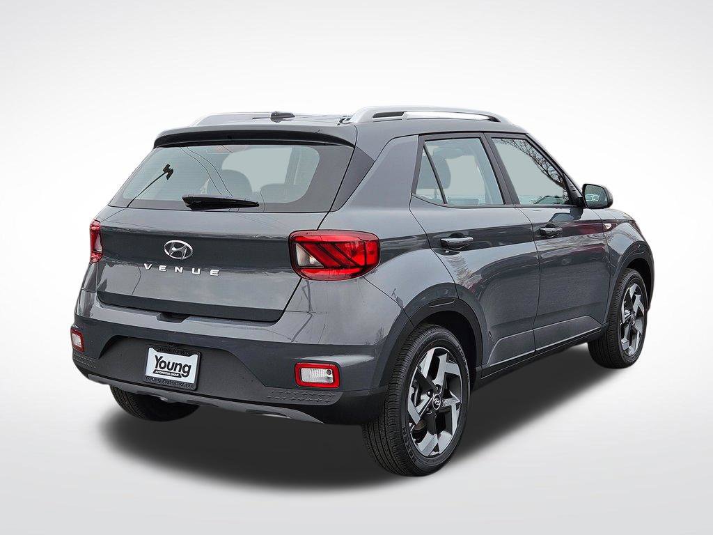 Used 2026 Hyundai Venue SEL FWD image 3