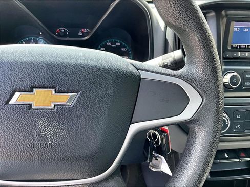 Used 2015 Chevrolet Colorado W/T w/ WT Convenience Package RWD image 17