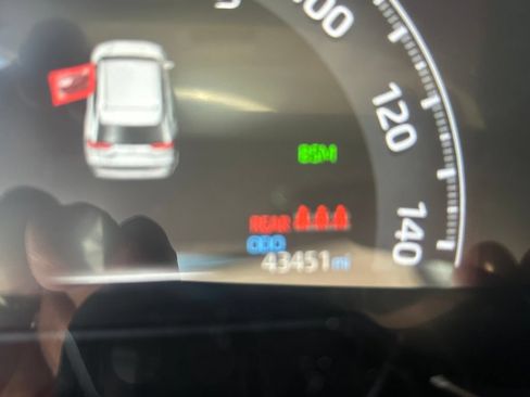 Used 2020 Toyota RAV4 Limited FWD image 15