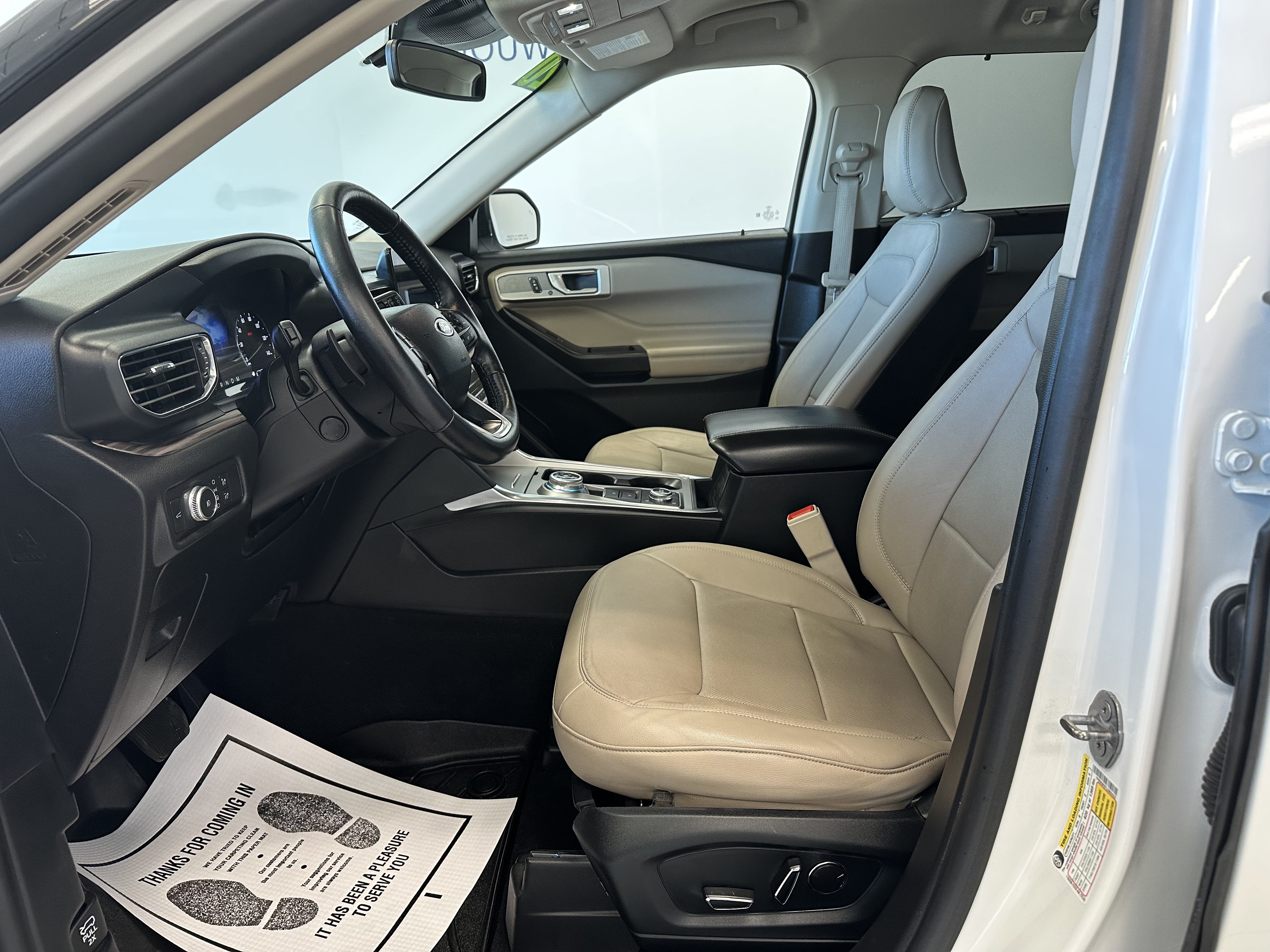 Used 2020 Ford Explorer Limited AWD/4WD image 11