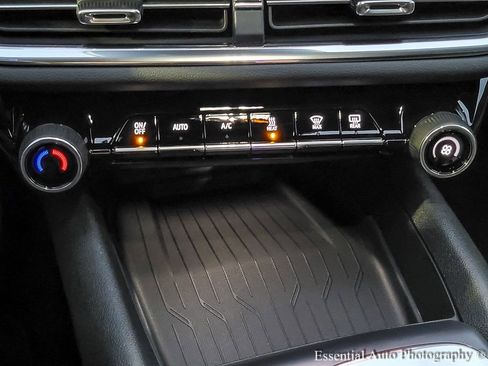 New 2026 Chevrolet Equinox EV LT image 14