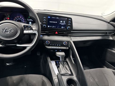 Certified 2023 Hyundai Elantra SEL image 20