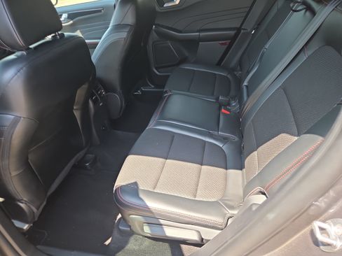 Used 2025 Ford Escape ST-Line FWD image 7