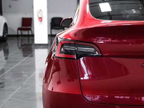 Used 2021 Tesla Model Y Long Range AWD/4WD image 44