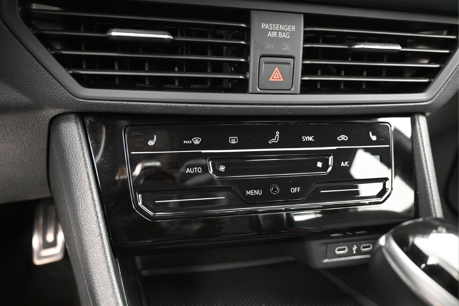 Used 2025 Volkswagen Jetta Sport FWD image 14
