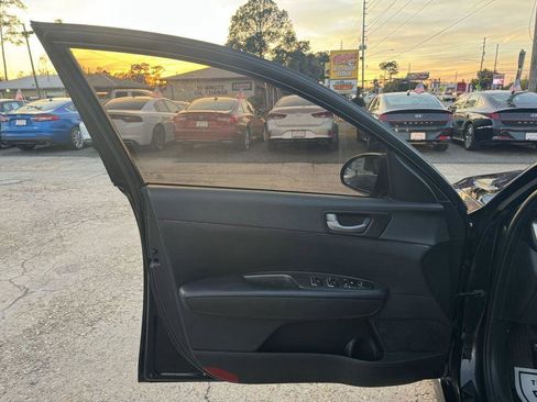 Used 2019 Kia Optima LX FWD image 12