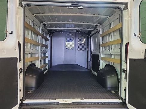 Used 2025 RAM ProMaster 2500 w/ U-Haul Equipment Group FWD image 5