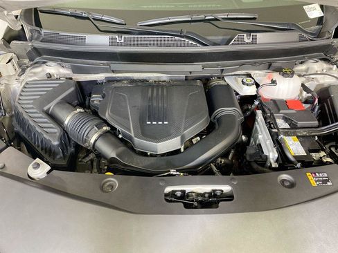 Used 2026 Buick Enclave Sport Touring w/ Power Package FWD image 2