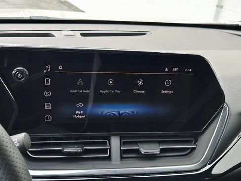 New 2026 Chevrolet Trax RS w/ Sunroof Package FWD image 19
