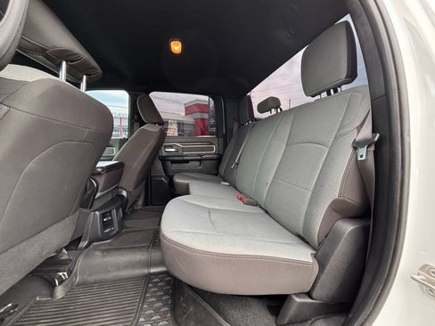 Used 2022 RAM 2500 Big Horn w/ Cold Weather Group AWD/4WD image 18