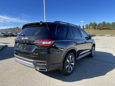 New 2025 Honda Pilot Elite image 3