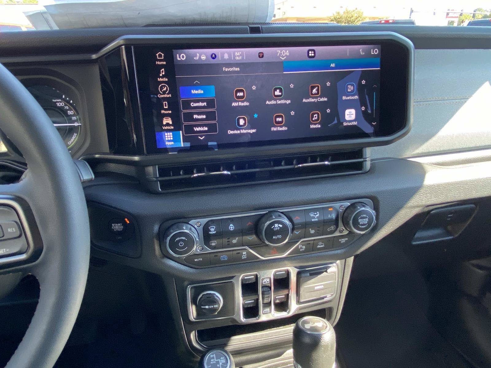 Used 2024 Jeep Wrangler Unlimited w/ Convenience Group AWD/4WD image 27