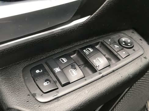 Used 2019 RAM 1500 Big Horn AWD/4WD image 24