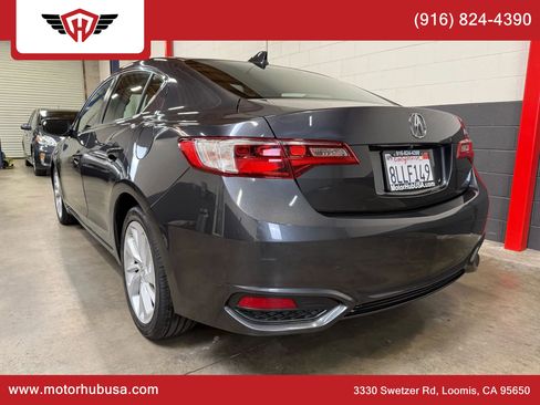 Used 2016 Acura ILX Sedan 4D image 5