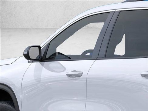 New 2026 Chevrolet Traverse LT w/ Driver Confidence Package FWD image 12