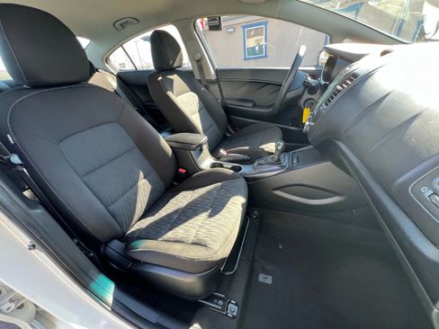 Used 2016 Kia Forte LX image 11