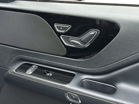 New 2026 Lincoln Aviator AWD image 7