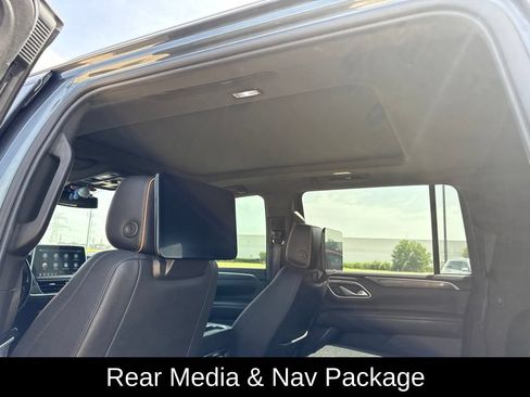Used 2021 GMC Yukon XL AT4 w/ AT4 Premium Plus Package AWD/4WD image 5