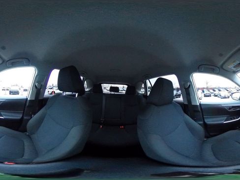 Used 2025 Toyota RAV4 LE image 41