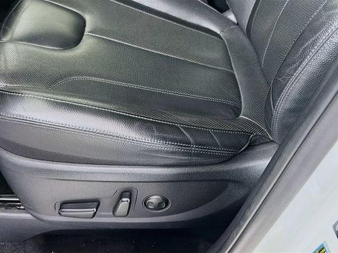 Used 2022 Hyundai Palisade SEL w/ Premium Package FWD image 24