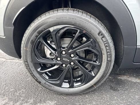 New 2027 Chevrolet Bolt RS w/ Technology Package FWD image 9