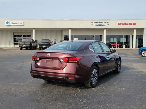 Used 2025 Nissan Altima 2.5 SV FWD image 5