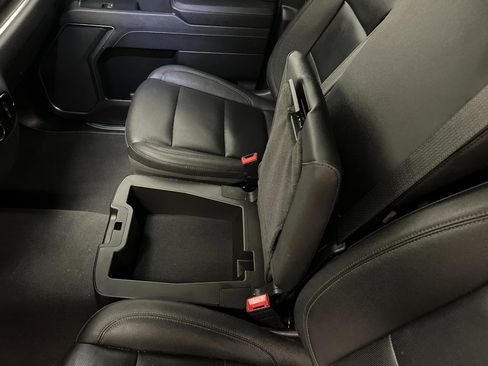 Used 2025 GMC Sierra 1500 SLT AWD/4WD image 31