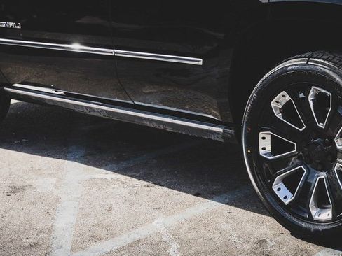 Used 2019 GMC Yukon Denali w/ Denali Ultimate Package image 30