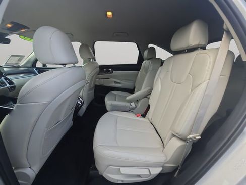 Used 2023 Kia Sorento EX AWD/4WD image 12