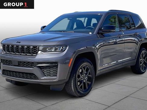 New 2026 Jeep Grand Cherokee Altitude AWD/4WD image 1