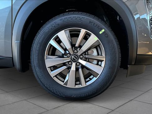 New 2026 Nissan Pathfinder SL AWD/4WD image 12