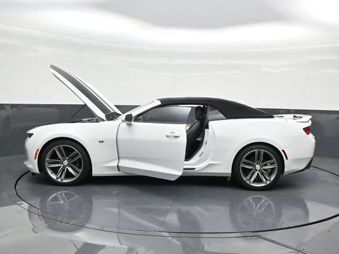 Used 2017 Chevrolet Camaro LT image 32