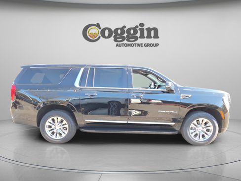 Used 2025 GMC Yukon XL Denali image 7