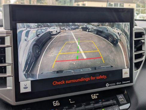 Used 2024 Toyota Tundra Limited image 21