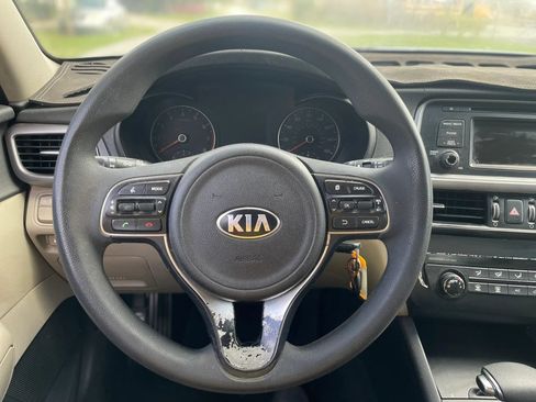 Used 2016 Kia Optima LX FWD image 14