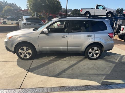 Used 2013 Subaru Forester 2.5XT Premium image 8