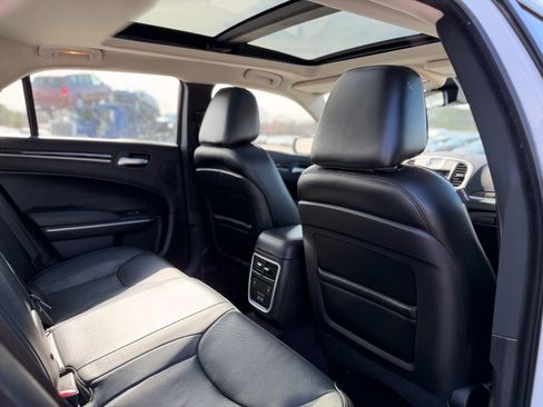 Used 2017 Chrysler 300 C w/ Safetytec Plus Group image 18